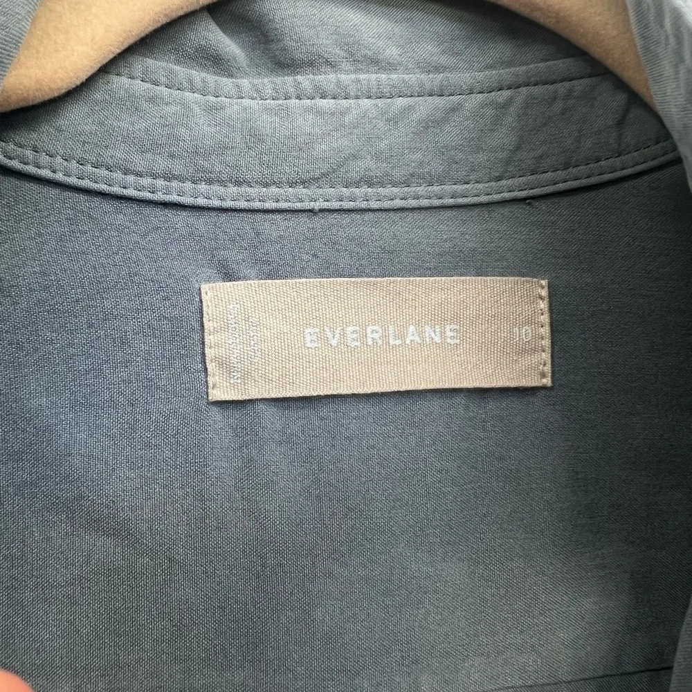 Everlane Washable Silk Utility Shirt | Greyblue - Picture 4 of 5